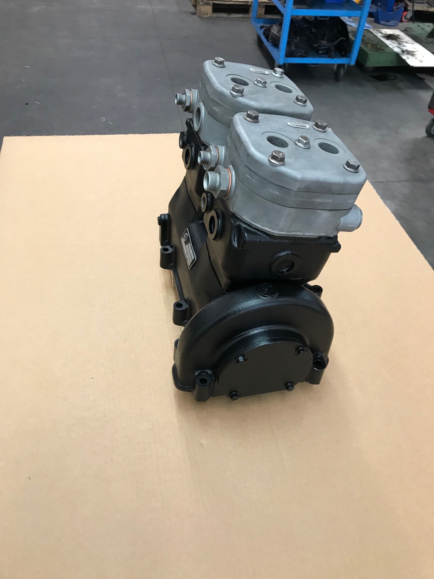 compressore aria bicilindrico raffreddato ad acqua man 51541007190