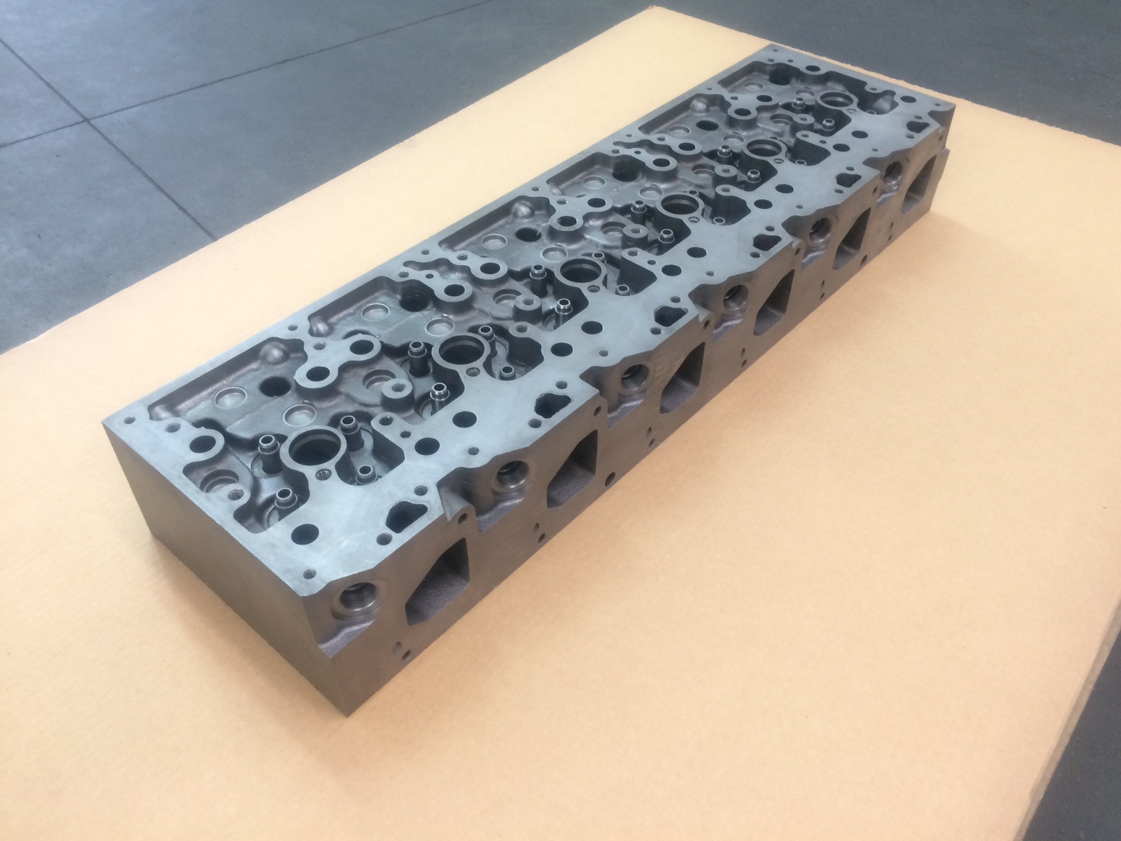 testata cilindro man 51031006095 motore man d0836 common rail